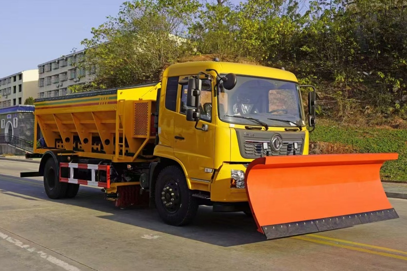 东风天锦除雪车